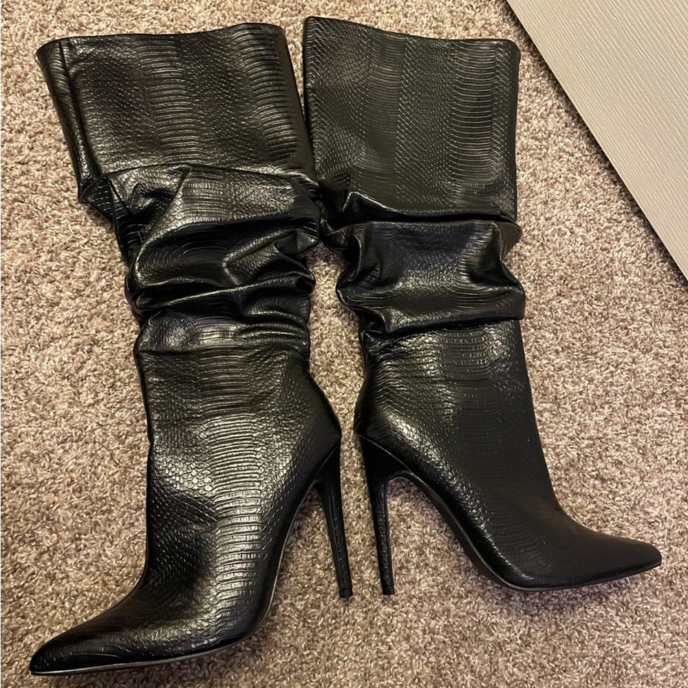 Black boots 👢
